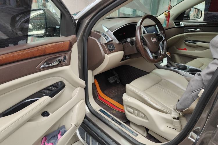 Used Cadillac SRX 2014 3.0L Elite Model Driver Seat