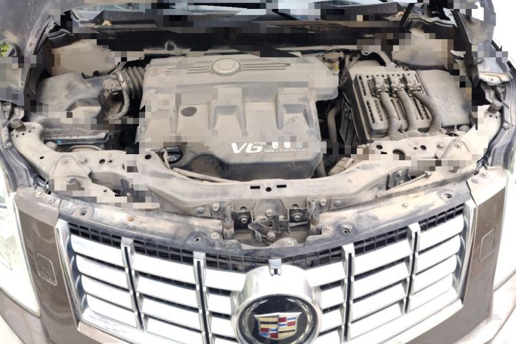 Used Cadillac SRX 2014 3.0L Flagship Model Engine Bay