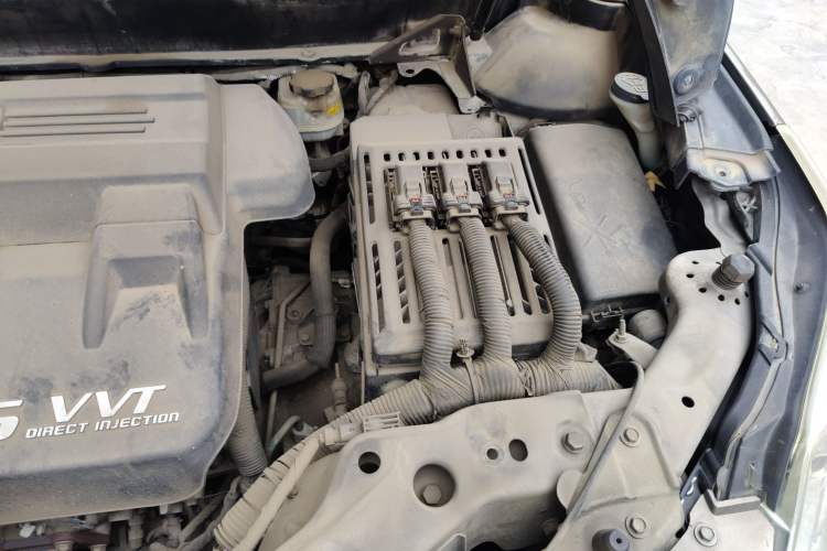 Used Cadillac SRX 2014 3.0L Flagship Model Engine Bay Left