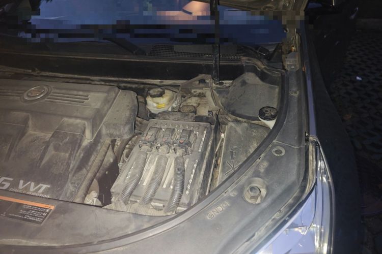 Used Cadillac SRX 2014 3.0L Elite Model Engine Bay Left