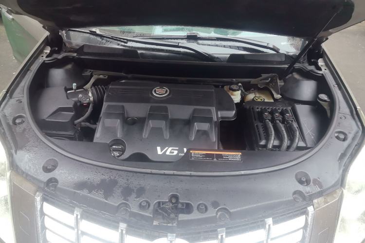 Used Cadillac SRX 2014 3.0L Comfort Model Engine Bay