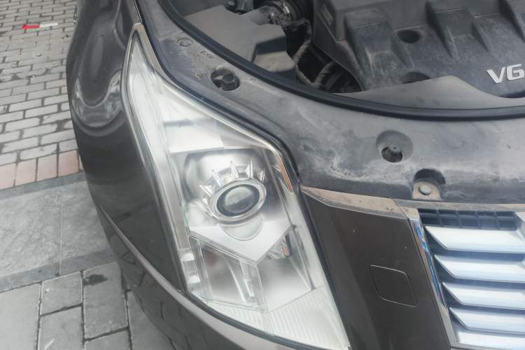 Used Cadillac SRX 2014 3.0L Elite Model Engine Bay Right