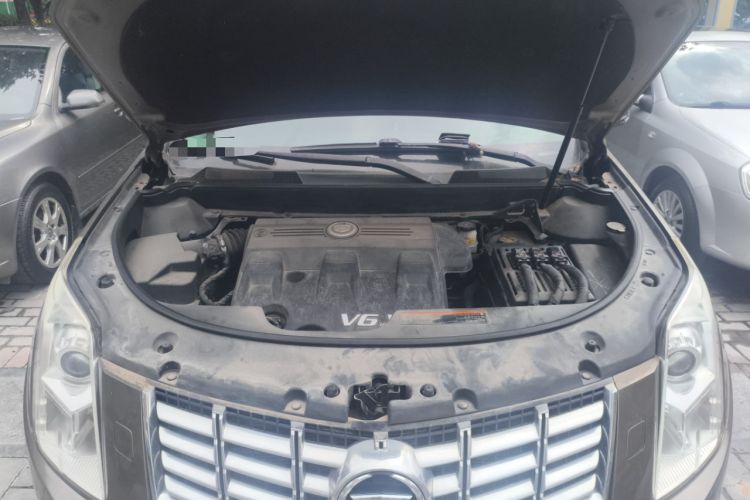 Used Cadillac SRX 2014 3.0L Elite Model Engine Bay