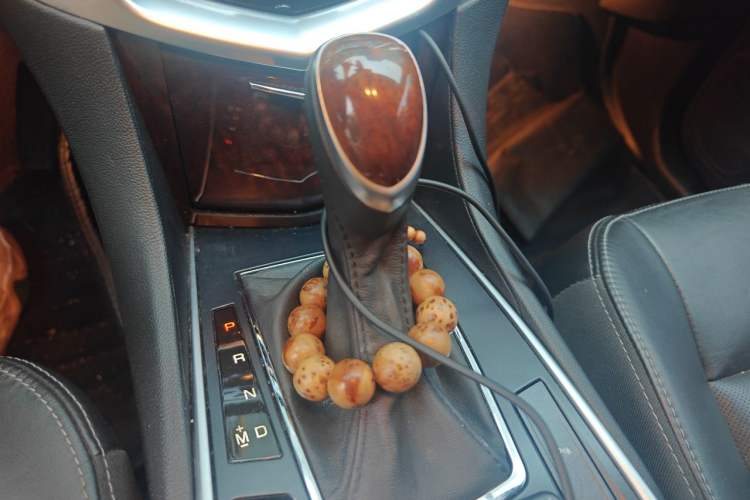 Used Cadillac SRX 2014 3.0L Elite Model Gear Lever