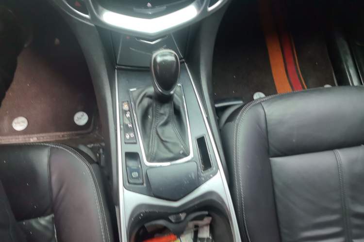 Used Cadillac SRX 2014 3.0L Comfort Model Gear Lever