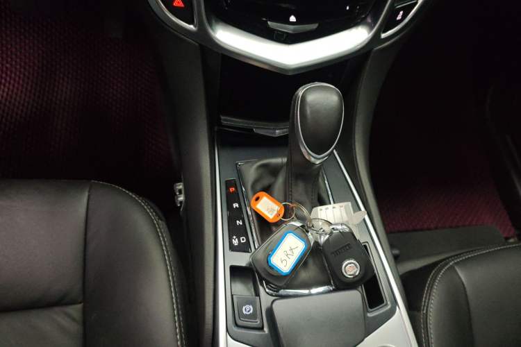 Used Cadillac SRX 2014 3.0L Comfort Model Gear Lever