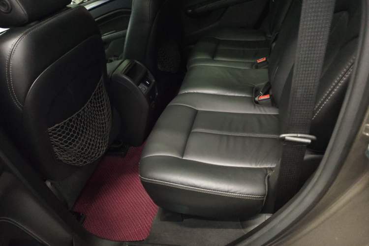 Used Cadillac SRX 2014 3.0L Comfort Model Interior 4