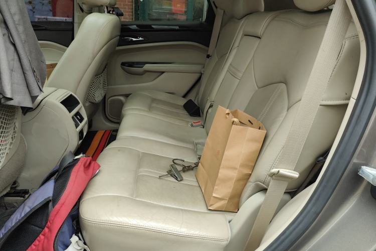 Used Cadillac SRX 2014 3.0L Elite Model Left Rear Seat