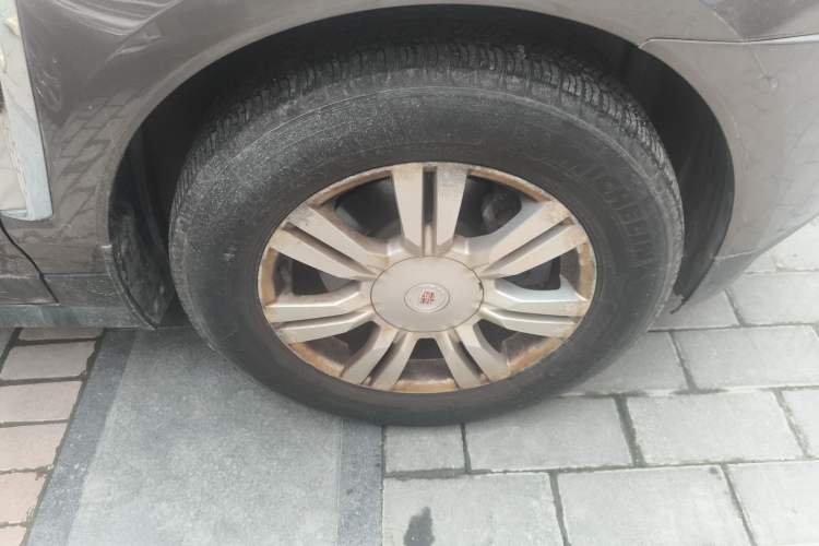 Used Cadillac SRX 2014 3.0L Elite Model Right Front Wheel Hub