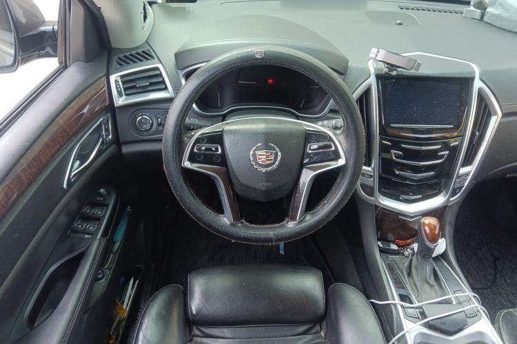 Used Cadillac SRX 2014 3.0L Elite Model Steering Wheel