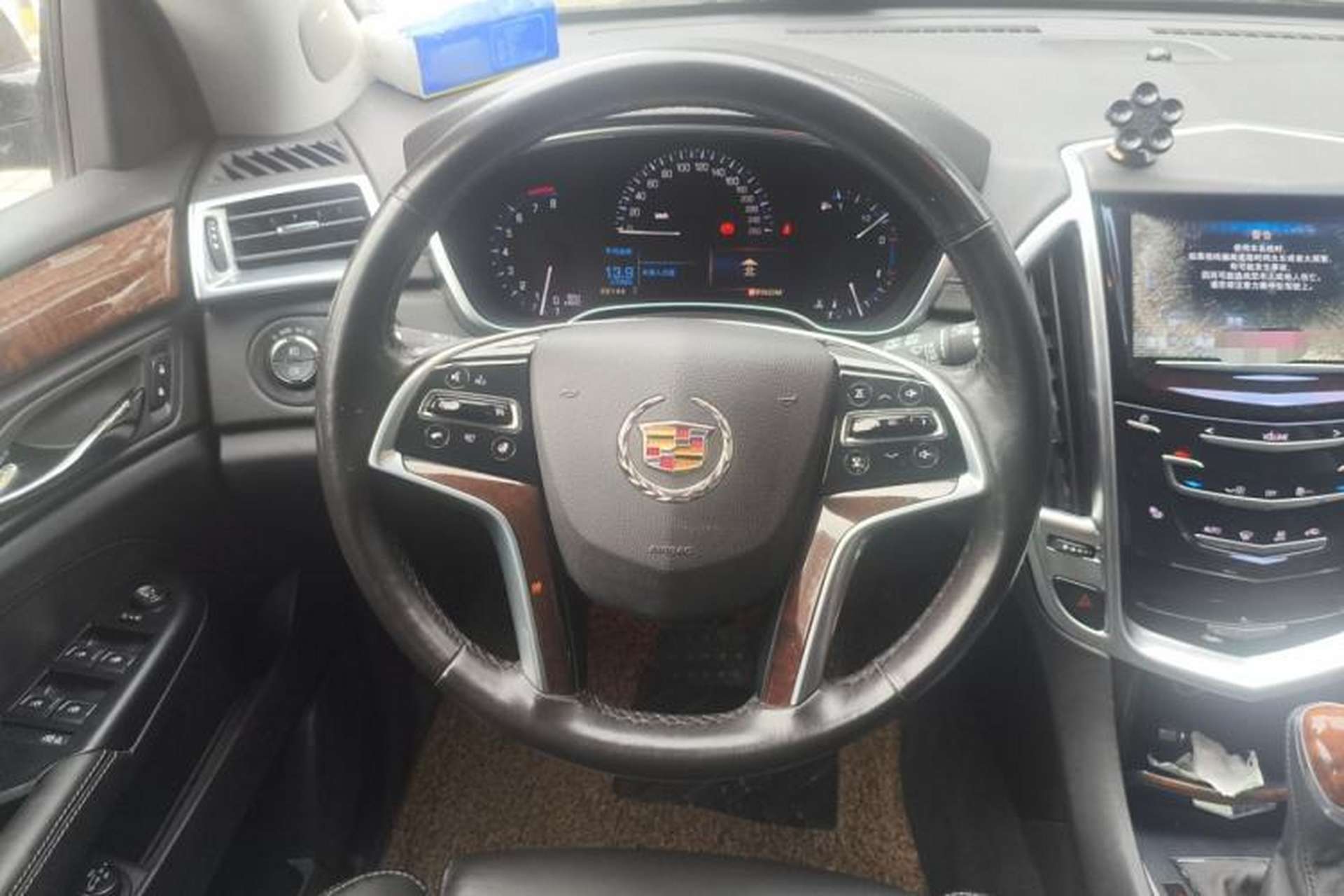Used Cadillac SRX 2014 3.0L Elite Model Steering Wheel