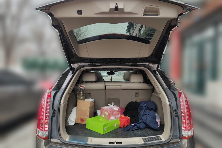 Used Cadillac SRX 2014 3.0L Elite Model Trunk