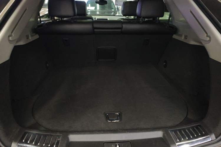 Used Cadillac SRX 2014 3.0L Comfort Model Trunk