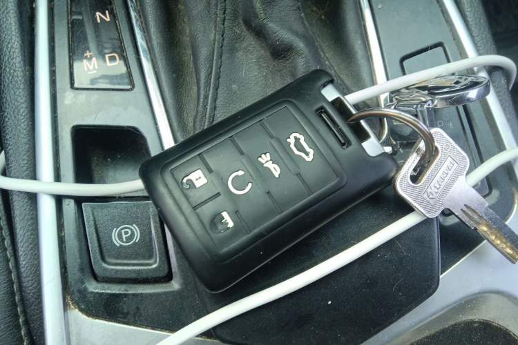 Used Cadillac SRX 2014 3.0L Elite Model Vehicle Key