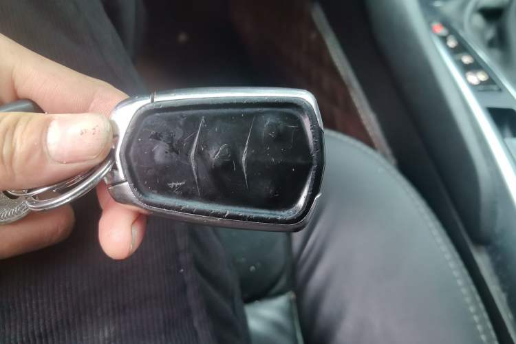Used Cadillac SRX 2014 3.0L Comfort Model Vehicle Key