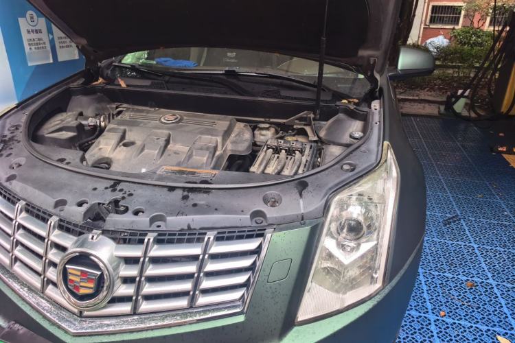 Used Cadillac SRX 2014 3.0L Leading Model Engine Bay Left