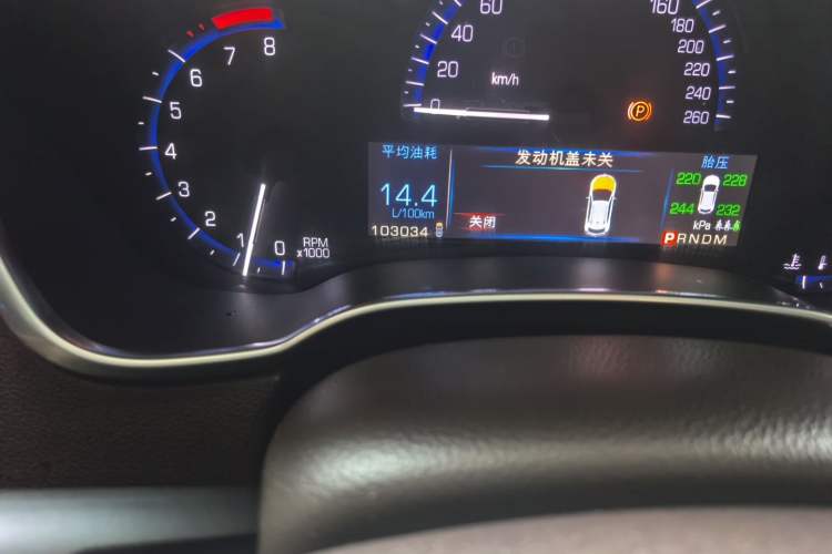 Used Cadillac SRX 2014 3.0L Leading Model Odometer Close Up