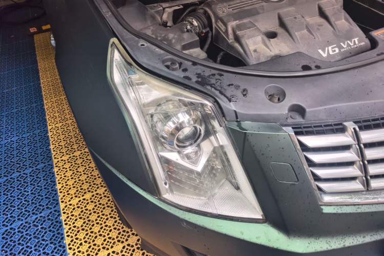Used Cadillac SRX 2014 3.0L Leading Model Right Front Headlight