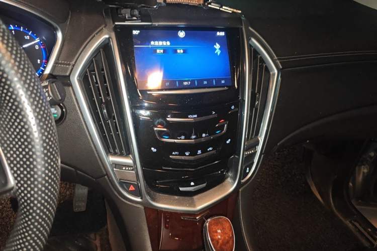 Used Cadillac SRX 2014 3.0L Luxury Model Audio And AC Panel