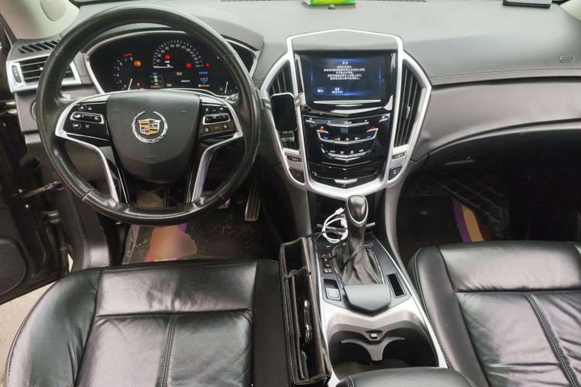 Used Cadillac SRX 2014 3.0L Comfort Model Center Console