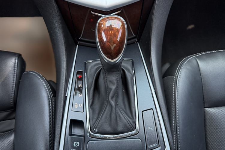 Used Cadillac SRX 2014 3.0L Elite Model Interior 8