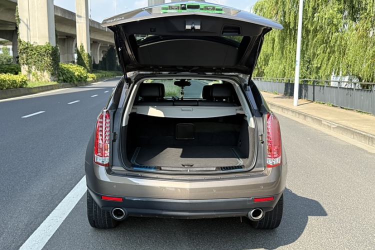 Used Cadillac SRX 2014 3.0L Elite Model Interior 9