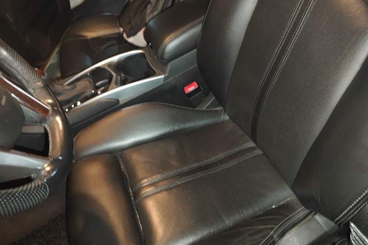 Used Cadillac SRX 2014 3.0L Luxury Model Left Front Seat