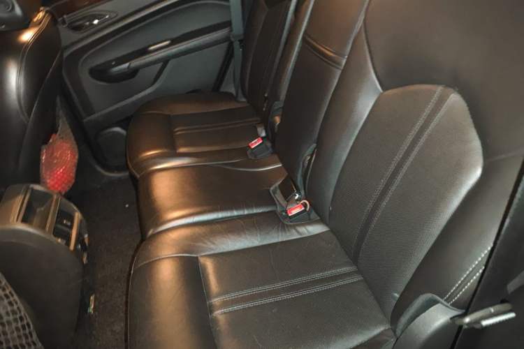 Used Cadillac SRX 2014 3.0L Luxury Model Left Rear Seat