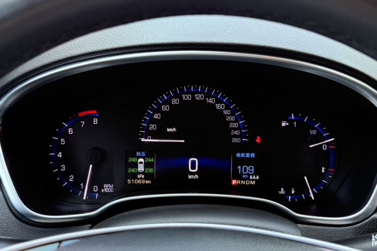 Used Cadillac SRX 2014 3.0L Elite Model Odometer Close Up