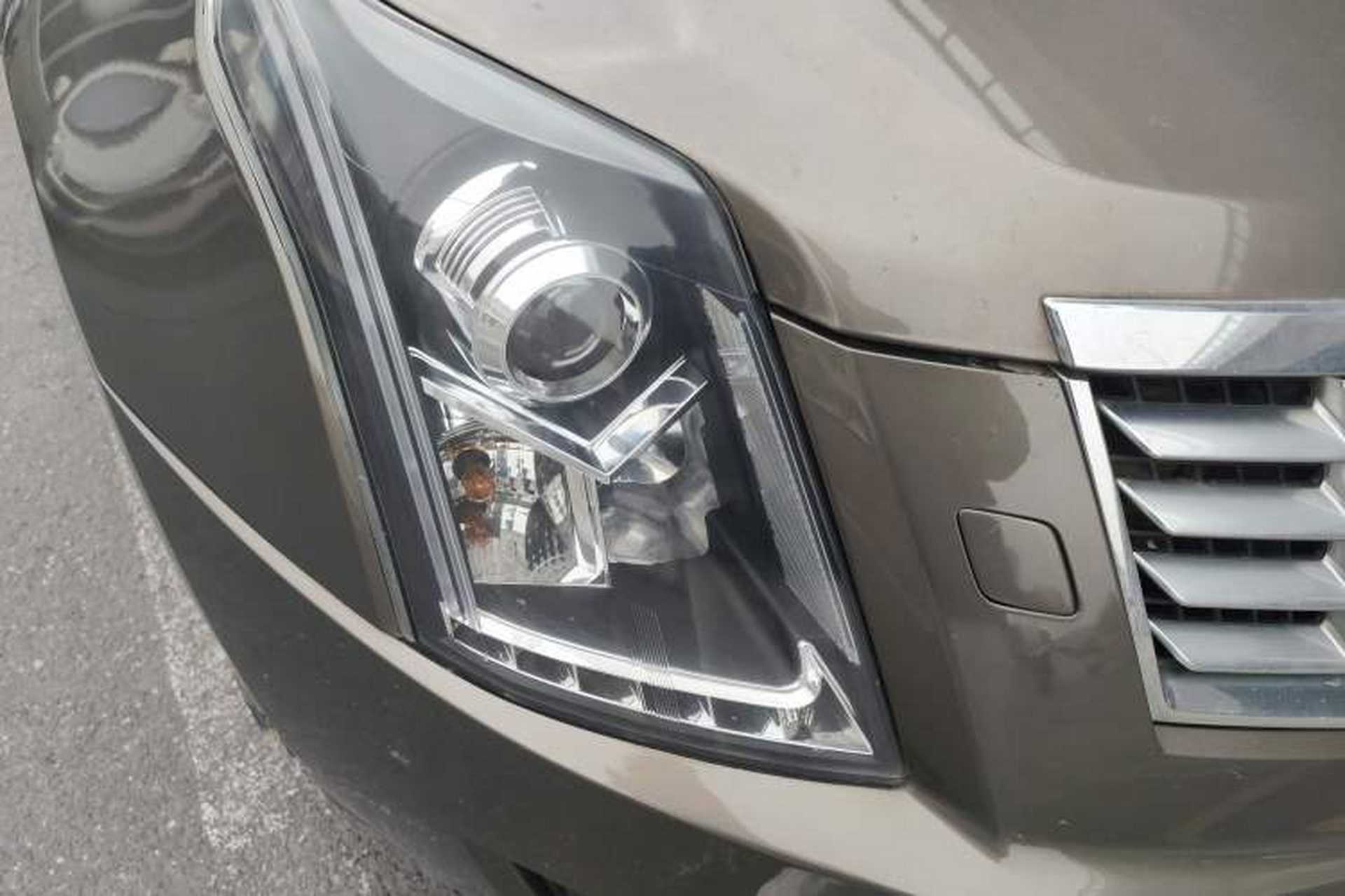 Used Cadillac SRX 2014 3.0L Comfort Model Right Front Headlight