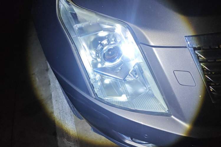 Used Cadillac SRX 2014 3.0L Luxury Model Right Front Headlight