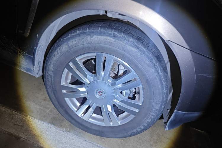 Used Cadillac SRX 2014 3.0L Luxury Model Right Front Wheel Hub