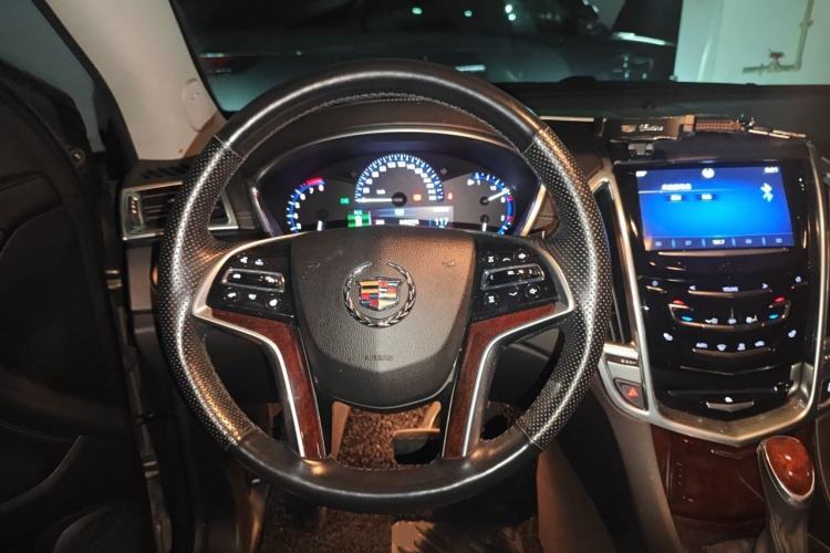 Used Cadillac SRX 2014 3.0L Luxury Model Steering Wheel