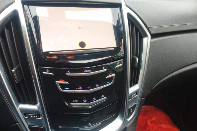 Used Cadillac SRX 2014 3.0L Comfort Model Audio And AC Panel