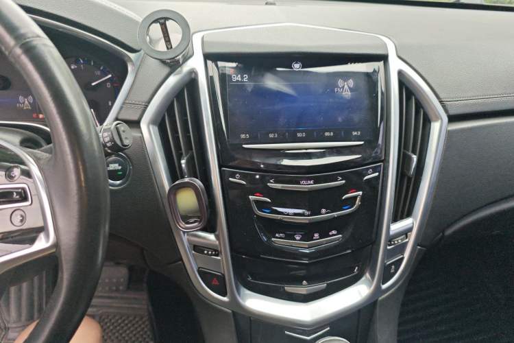 Used Cadillac SRX 2014 3.0L Comfort Model Audio And AC Panel