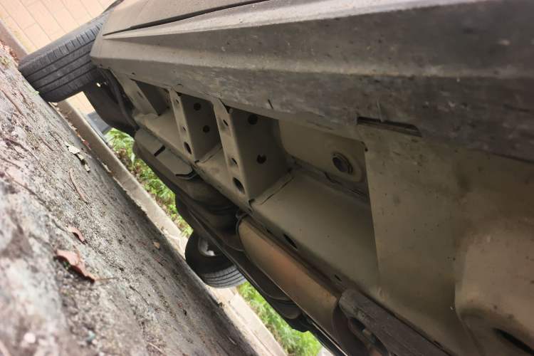 Used Cadillac SRX 2014 3.0L Elite Model Chassis Front Right
