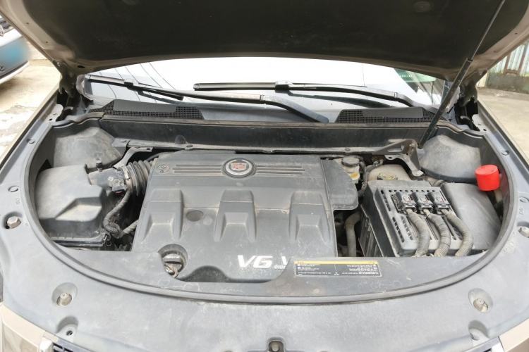 Used Cadillac SRX 2014 3.0L Comfort Model Engine Bay