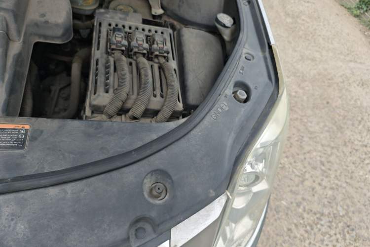 Used Cadillac SRX 2014 3.0L Comfort Model Engine Bay Left