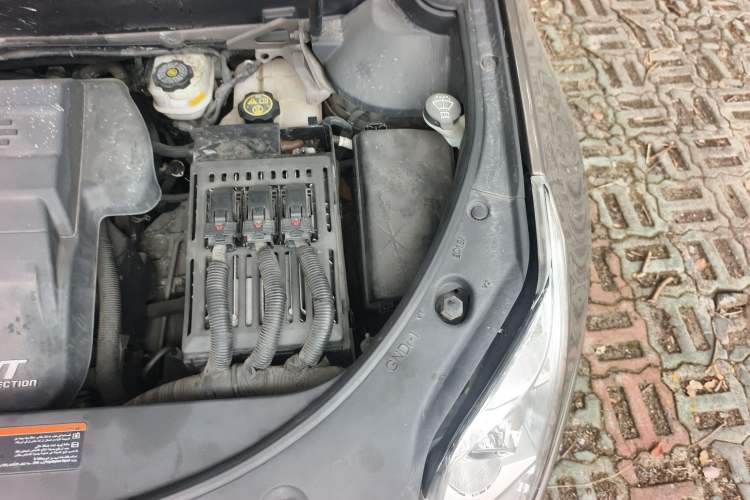 Used Cadillac SRX 2014 3.0L Elite Model Engine Bay Left