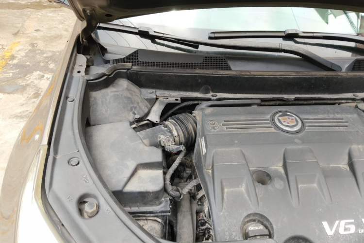 Used Cadillac SRX 2014 3.0L Comfort Model Engine Bay Right
