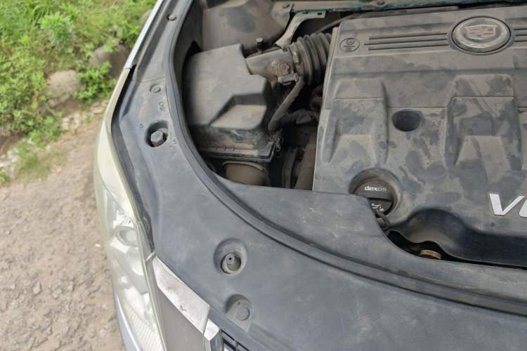 Used Cadillac SRX 2014 3.0L Comfort Model Engine Bay Right