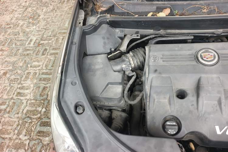 Used Cadillac SRX 2014 3.0L Elite Model Engine Bay Right