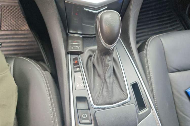 Used Cadillac SRX 2014 3.0L Comfort Model Gear Lever
