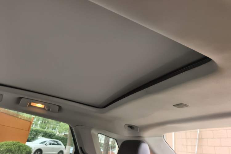 Used Cadillac SRX 2014 3.0L Elite Model Headliner