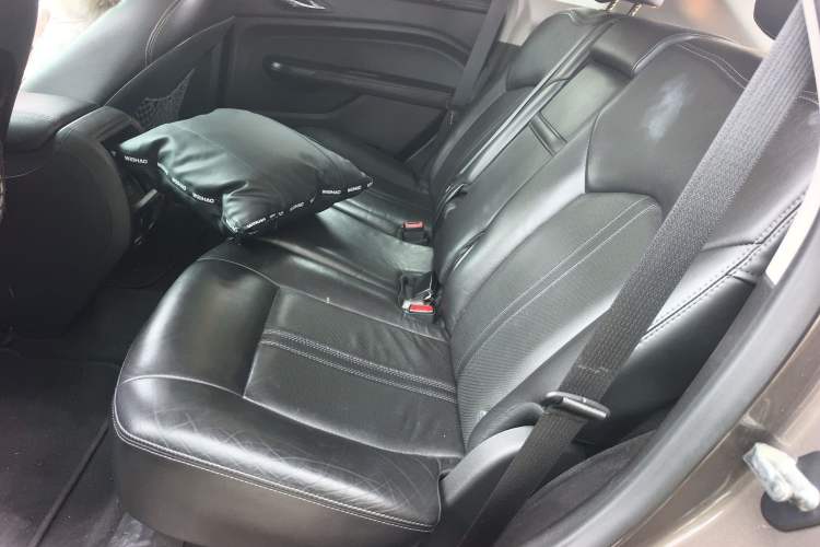Used Cadillac SRX 2014 3.0L Elite Model Left Rear Seat