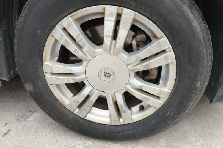 Used Cadillac SRX 2014 3.0L Comfort Model Right Front Wheel Hub
