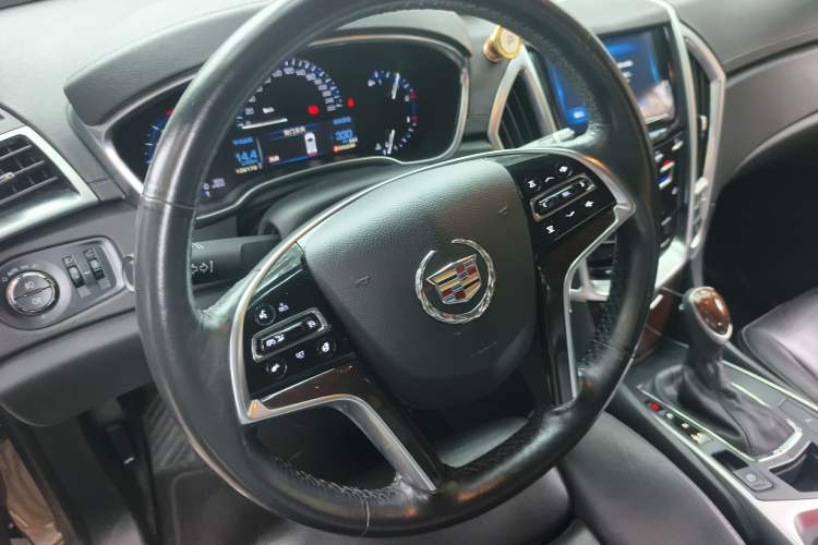 Used Cadillac SRX 2014 3.0L Elite Model Steering Wheel