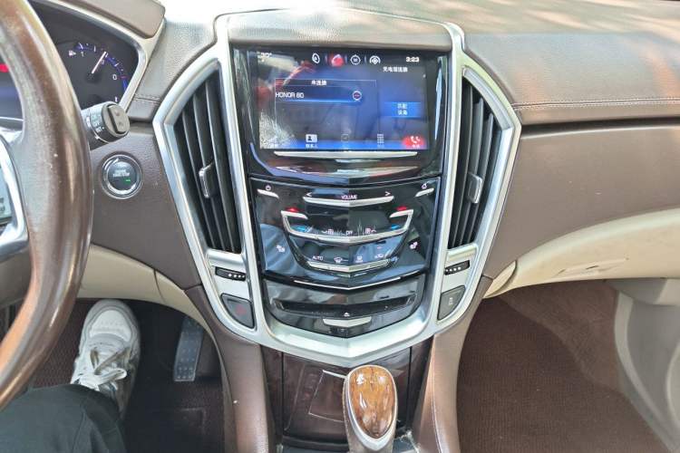 Used Cadillac SRX 2014 3.0L Elite Model Audio And AC Panel