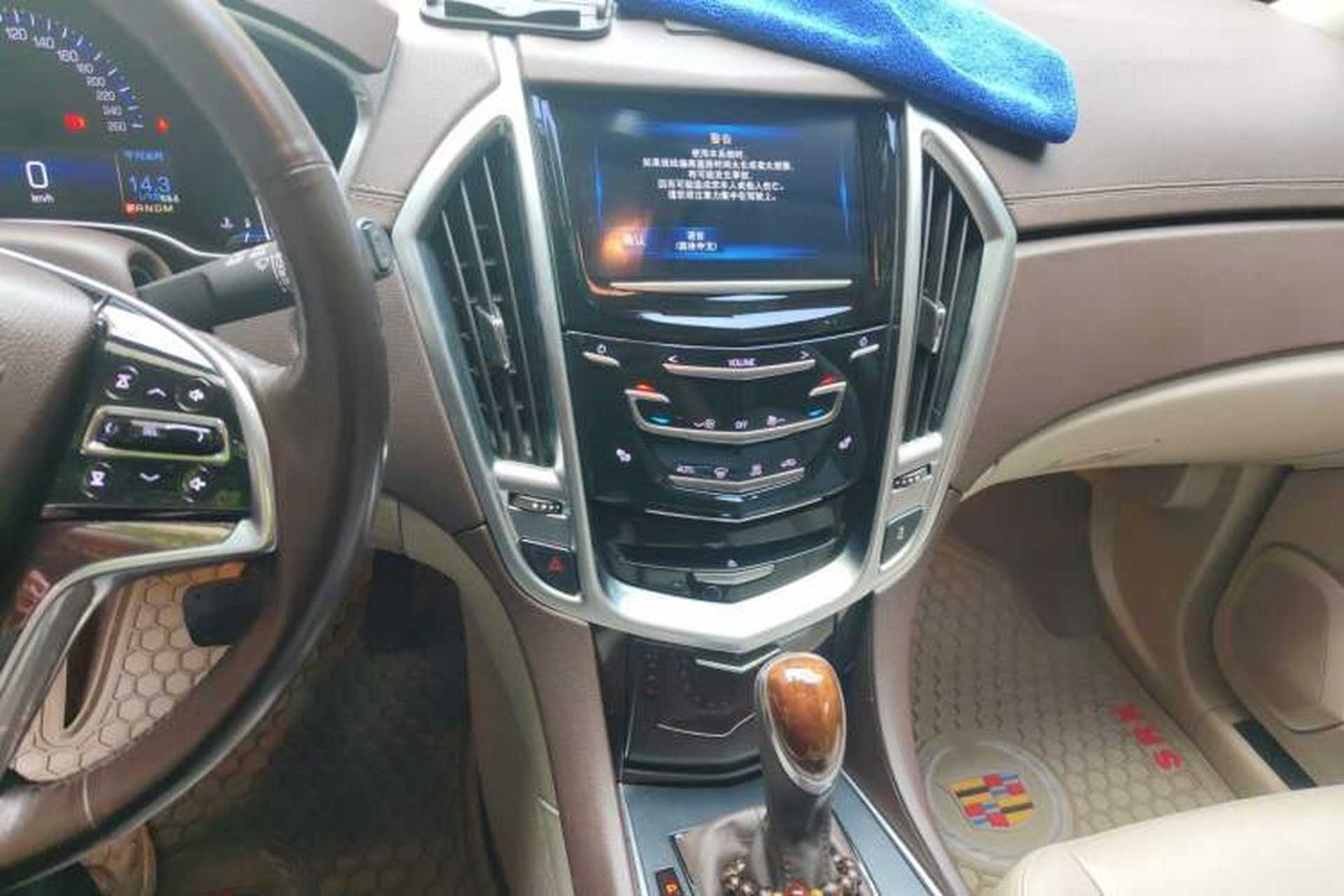 Used Cadillac SRX 2014 3.0L Elite Model Audio And AC Panel