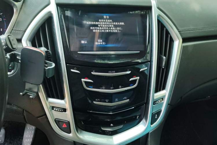 Used Cadillac SRX 2014 3.0L Comfort Model Audio And AC Panel